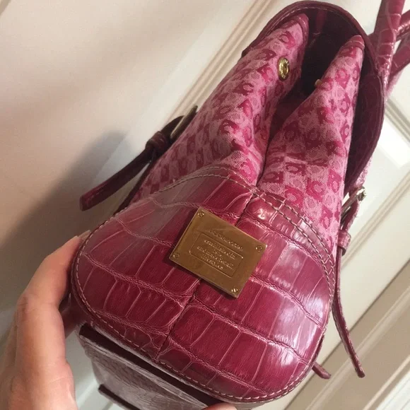 Liz Claiborne Raspberry Pink Crocodile Pattern Handbag - plus Wallet! - Picture 9 of 16